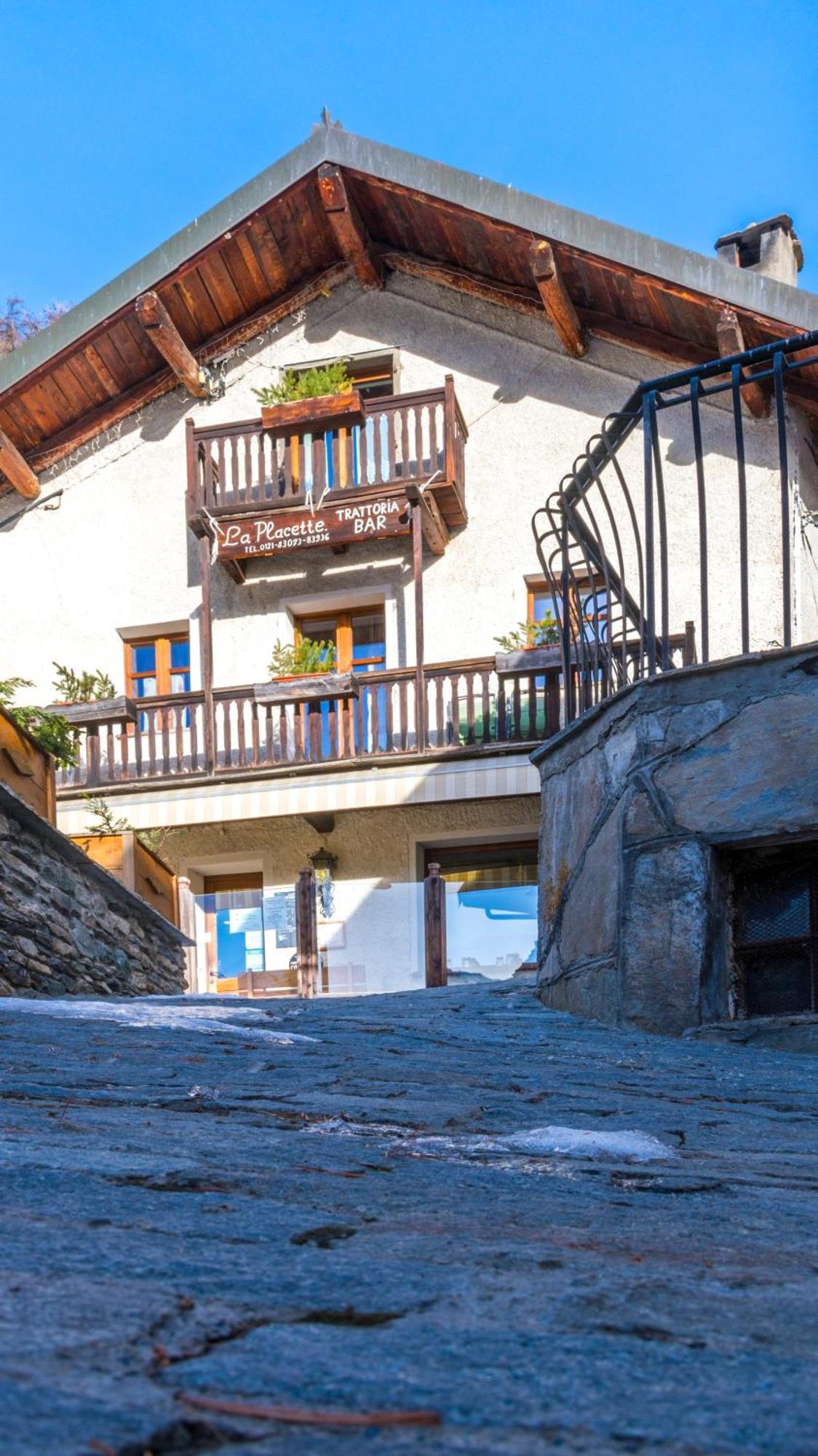 La Placette - Albergo Diffuso E Trattoria Usseaux Exterior foto
